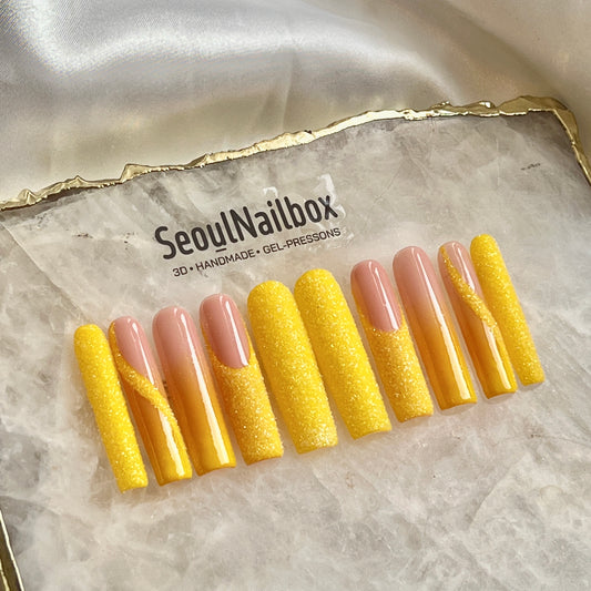 Golden Bliss – 3D Sugar Nails