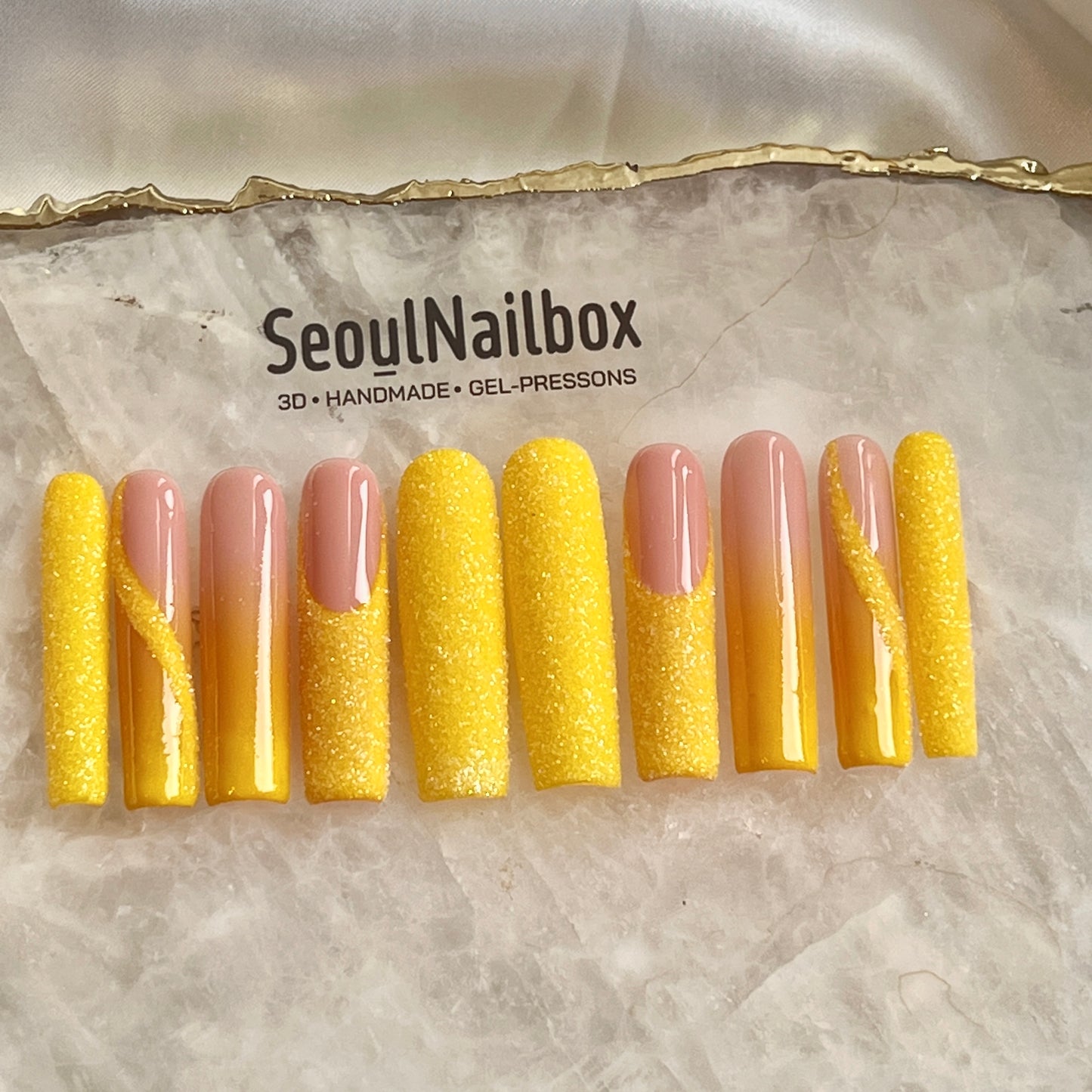 Golden Bliss – 3D Sugar Nails