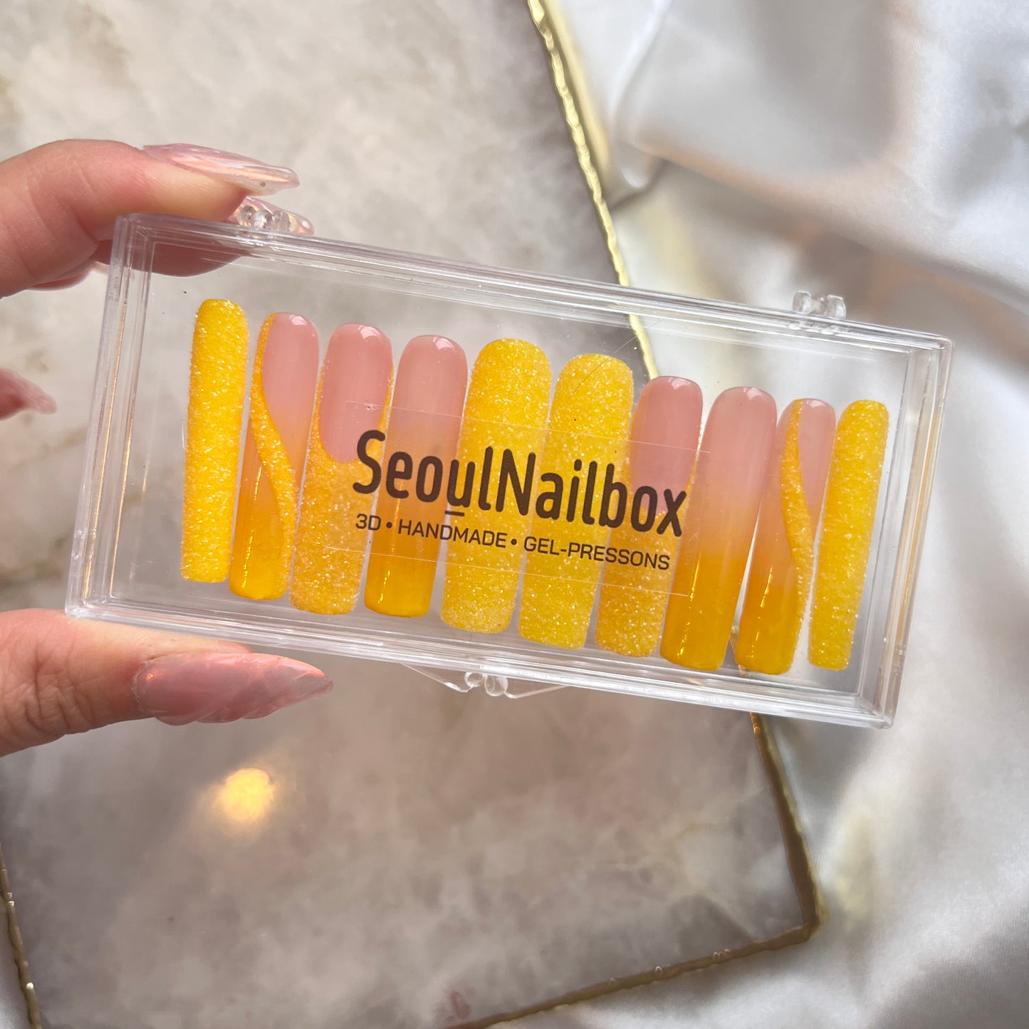Golden Bliss – 3D Sugar Nails