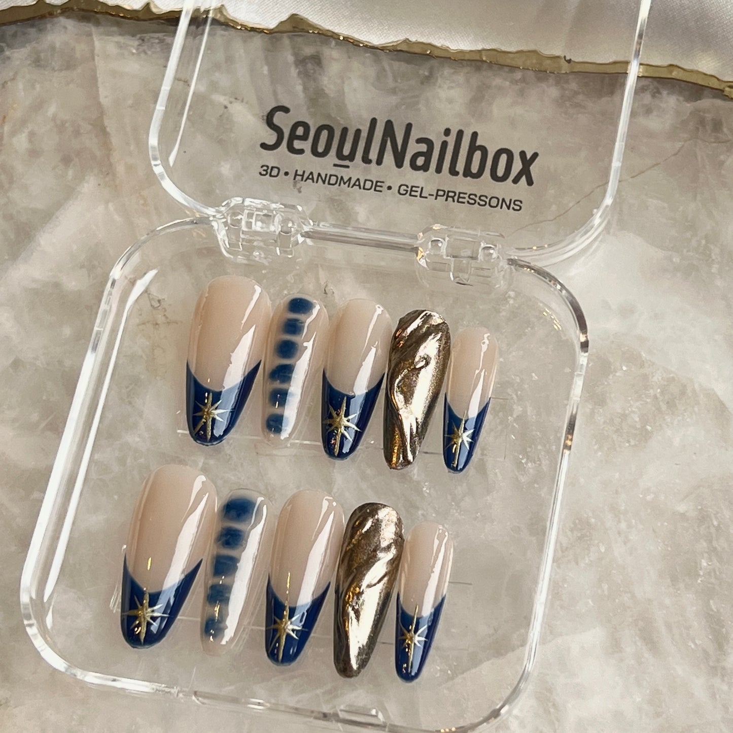 Midnight Elegance – 3D Star Nails