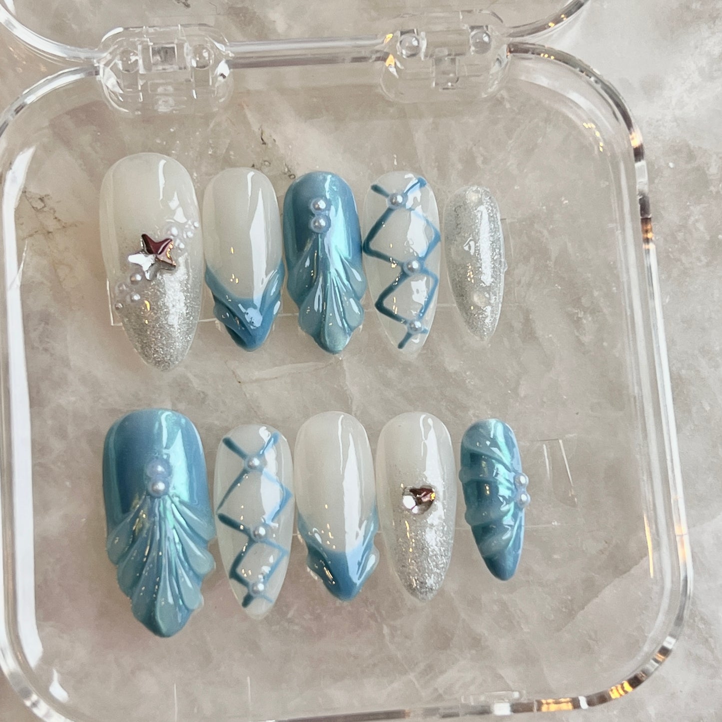 Arctic Glam – Frosted Elegance